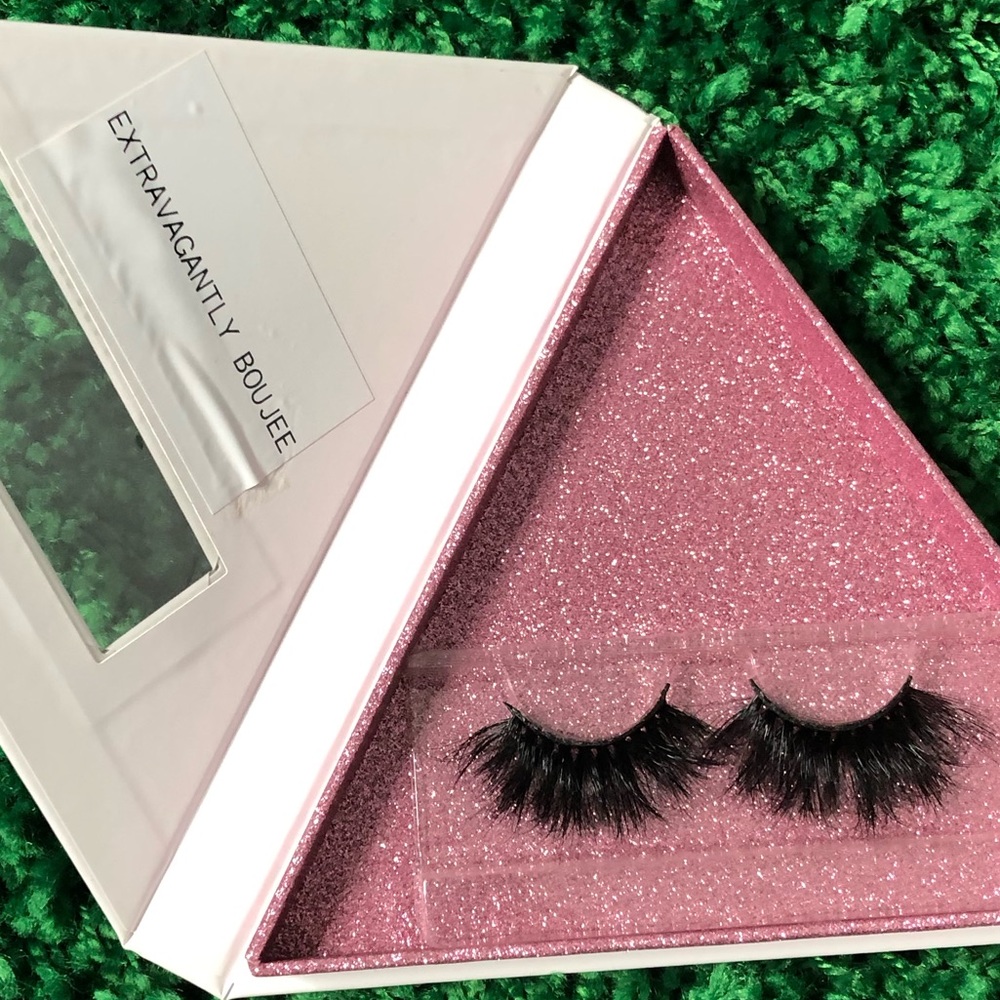 Big on Bank- EXTRAVAGANTLY BOUJEE lashes